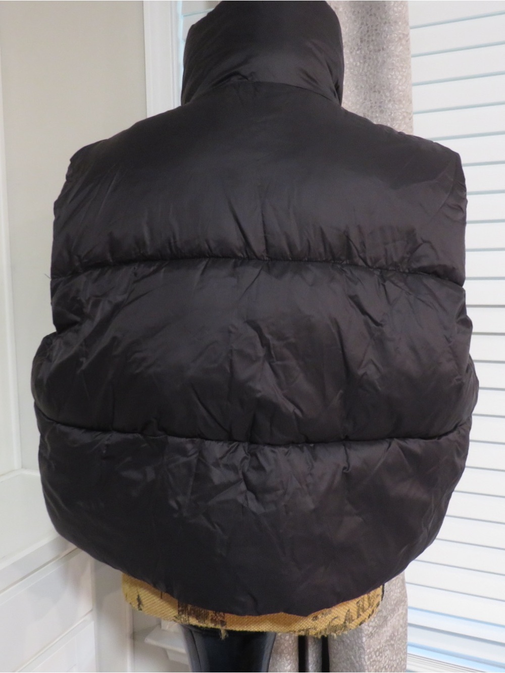 Women's Black Quilted Puffer Vest with High Collar - Picture 3 of 4